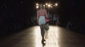 t台走秀视频透视,透视时尚秀场瞬间