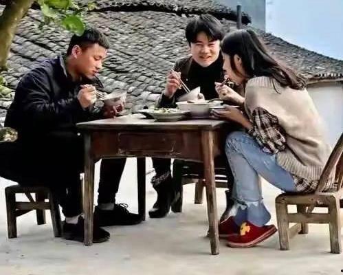 回族礼拜念词视频,视频中的信仰与仪式之美